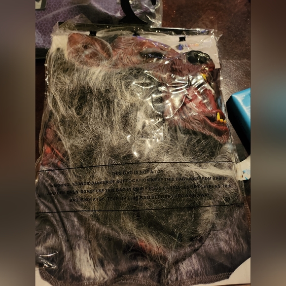 Werewolf child's costume like new - Picture 2 of 2